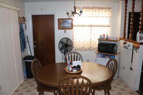 1704 E Bridger Ave, Tulare, CA 93274 photo 7