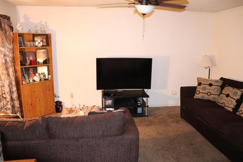 1704 E Bridger Ave, Tulare, CA 93274 photo 4
