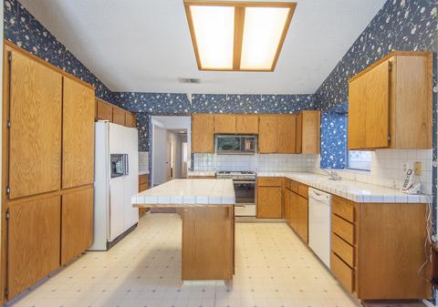 1510 E Vassar Dr, Visalia, CA 93292 photo 14