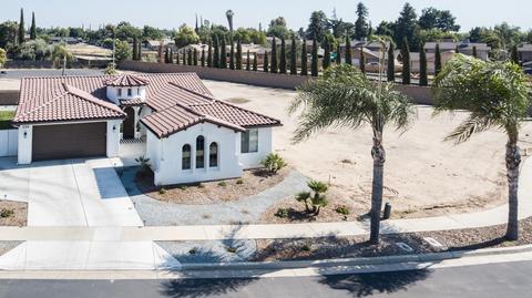 126 W Sequoia Ct, Exeter, CA 93221 photo 2