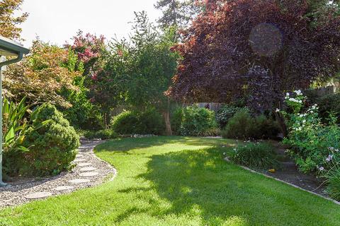 258 E Wilson Ave, Tulare, CA 93274 photo 37