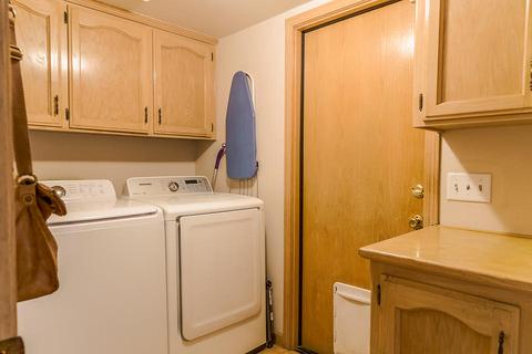 258 E Wilson Ave, Tulare, CA 93274 photo 21