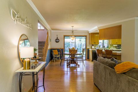 258 E Wilson Ave, Tulare, CA 93274 photo 8