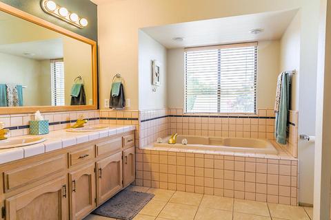 258 E Wilson Ave, Tulare, CA 93274 photo 30
