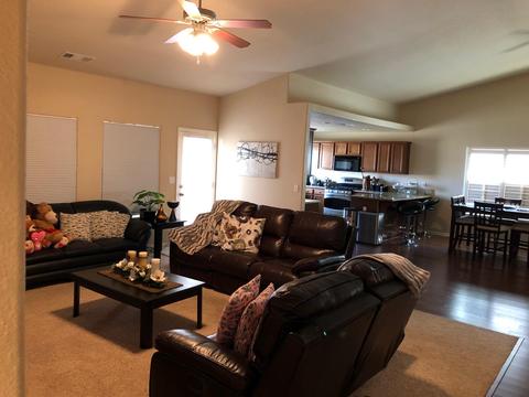 300 Seminole Way, Lemoore, CA 93245 photo 2
