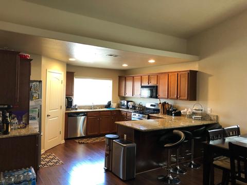 300 Seminole Way, Lemoore, CA 93245 photo 4