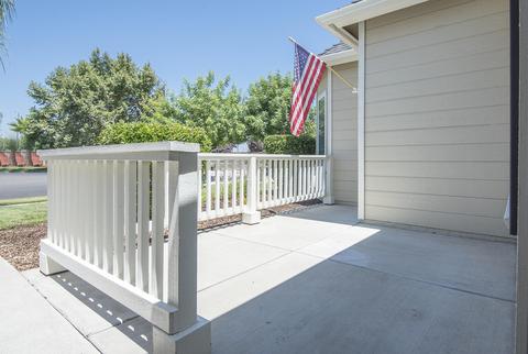 963 Tranquility Ct, Lemoore, CA 93245 photo 8