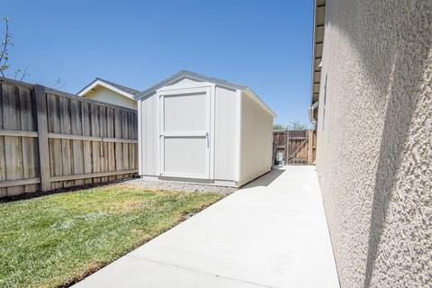 963 Tranquility Ct, Lemoore, CA 93245 photo 43