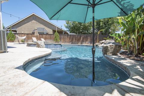 963 Tranquility Ct, Lemoore, CA 93245 photo 3