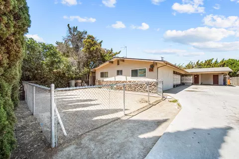 748 E Kaweah Ave, Visalia, CA 93292 photo 2
