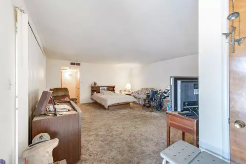 748 E Kaweah Ave, Visalia, CA 93292 photo 4