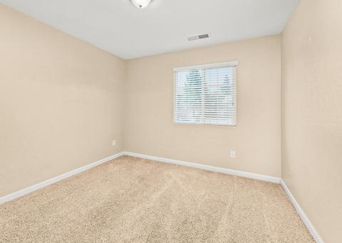 2415 E Chestnut Ct, Visalia, CA 93292 photo 22