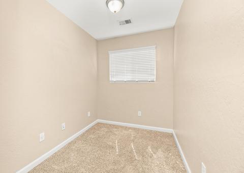 2415 E Chestnut Ct, Visalia, CA 93292 photo 24