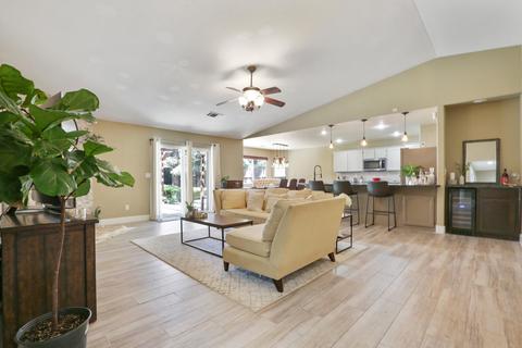 2624 E Mary Ave, Visalia, CA 93292 photo 4