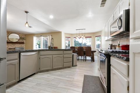 2624 E Mary Ave, Visalia, CA 93292 photo 11