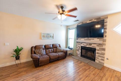 4321 E Laurel Ave, Visalia, CA 93292 photo 12