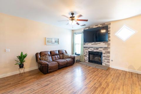 4321 E Laurel Ave, Visalia, CA 93292 photo 21
