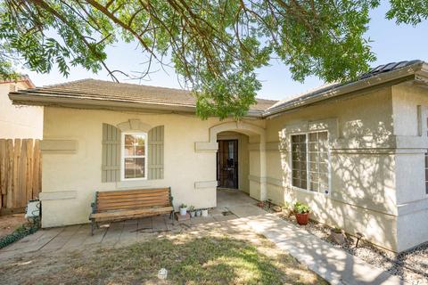 4321 E Laurel Ave, Visalia, CA 93292 photo 2