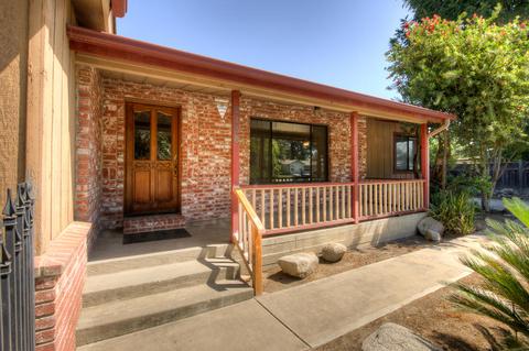 2138 E Westcott Ave, Visalia, CA 93292 photo 6