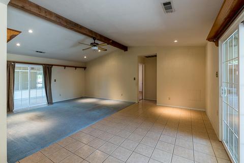2138 E Westcott Ave, Visalia, CA 93292 photo 16
