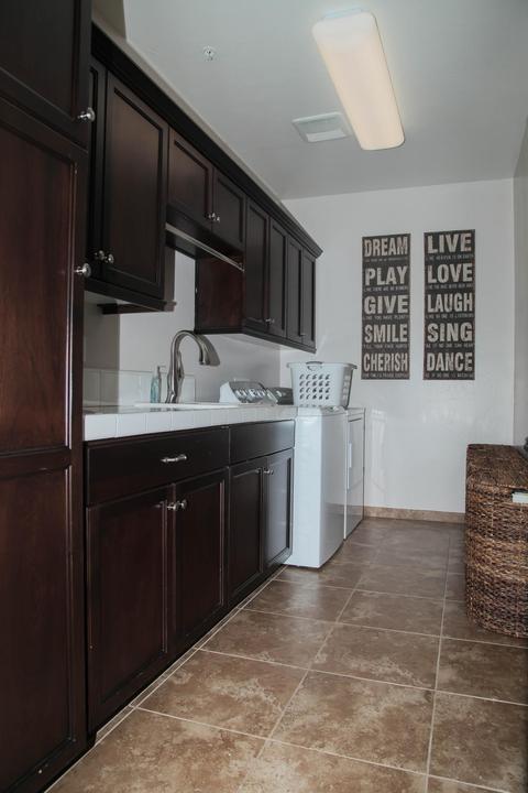 1912 E Walnut Ave, Tulare, CA 93274 photo 18