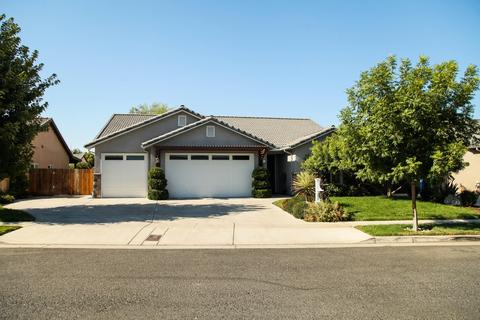 1912 E Walnut Ave, Tulare, CA 93274 photo 1