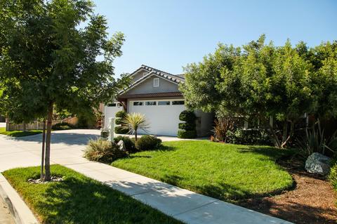 1912 E Walnut Ave, Tulare, CA 93274 photo 2