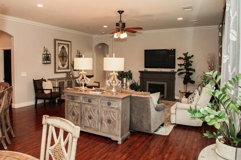 1912 E Walnut Ave, Tulare, CA 93274 photo 23