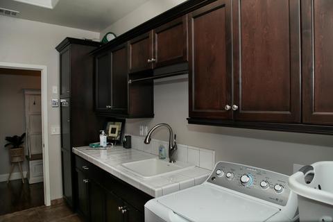 1912 E Walnut Ave, Tulare, CA 93274 photo 19