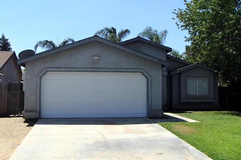 2007 Dandelion Ave, Tulare, CA 93274 photo 3
