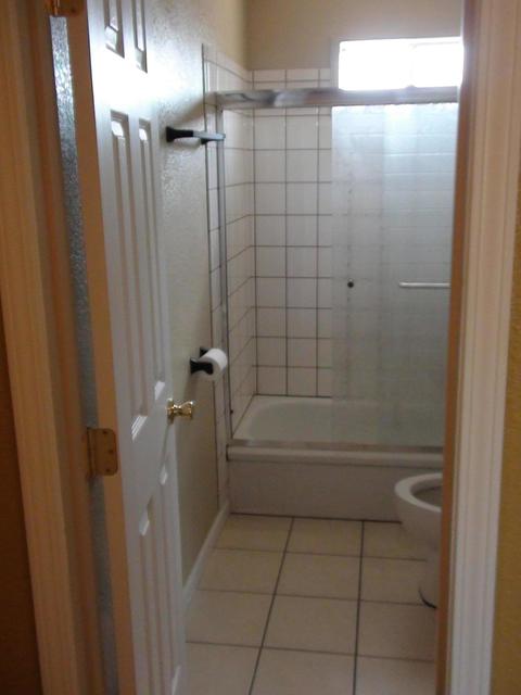 106 E Walnut Ave, Visalia, CA 93277 photo 16