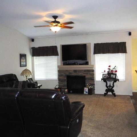 1452 Monarch Dr, Lemoore, CA 93245 photo 3