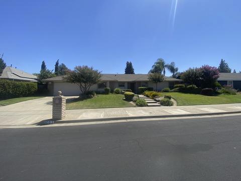 1603 E Avila Dr, Tulare, CA 93274 photo 2