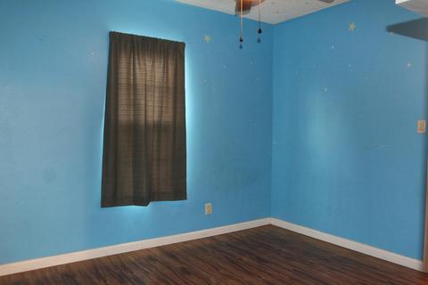 329 W Palm St, Exeter, CA 93221 photo 9