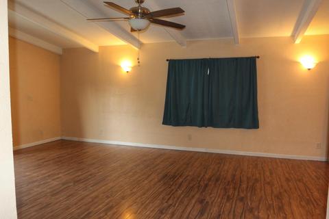 329 W Palm St, Exeter, CA 93221 photo 2