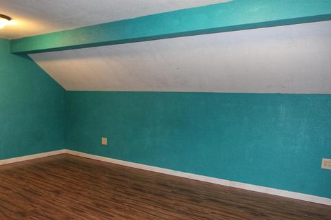 329 W Palm St, Exeter, CA 93221 photo 6