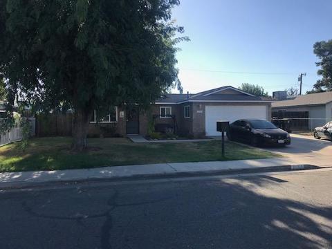 1663 S Marion St, Tulare, CA 93274 photo 1