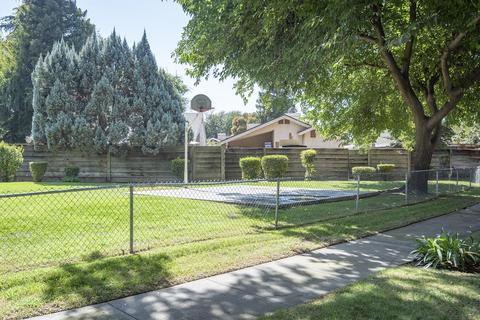 1810 E Vine Ave, Visalia, CA 93292 photo 35