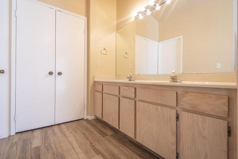 1810 E Vine Ave, Visalia, CA 93292 photo 20