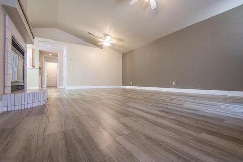 1810 E Vine Ave, Visalia, CA 93292 photo 24