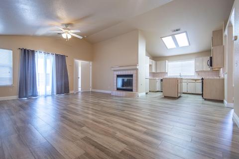 1810 E Vine Ave, Visalia, CA 93292 photo 10