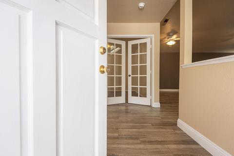 1810 E Vine Ave, Visalia, CA 93292 photo 7