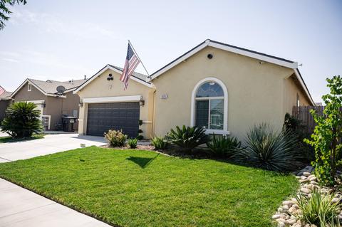 3925 Evergreen Ave, Visalia, CA 93292 photo 2