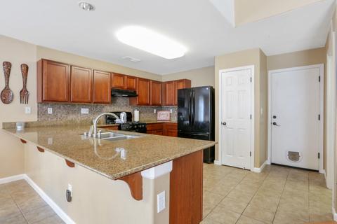 2625 E Parkview Ave, Visalia, CA 93292 photo 10