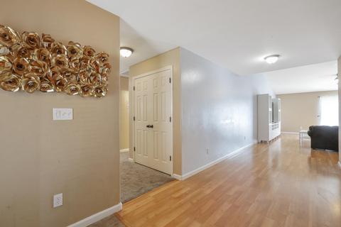 2625 E Parkview Ave, Visalia, CA 93292 photo 4