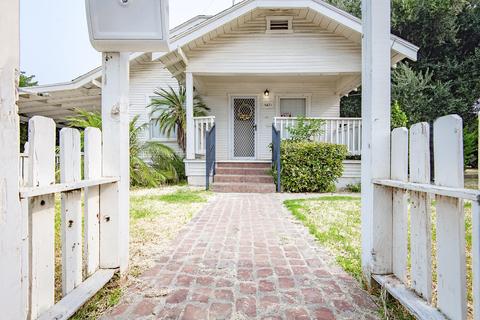 447 W Willow St, Exeter, CA 93221 photo 3