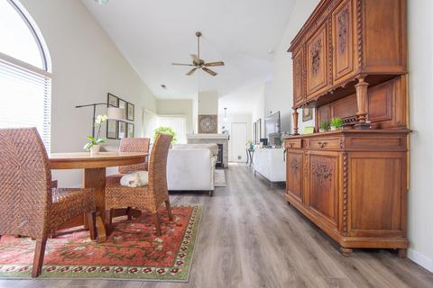 1402 E Vassar Dr, Visalia, CA 93292 photo 13