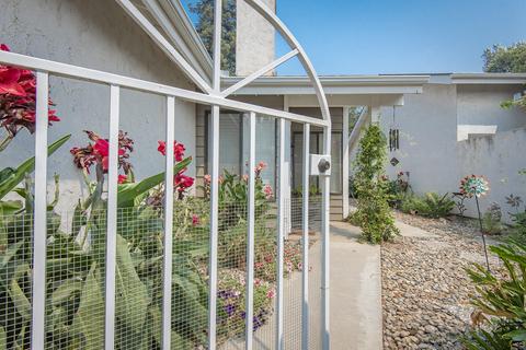 1402 E Vassar Dr, Visalia, CA 93292 photo 3