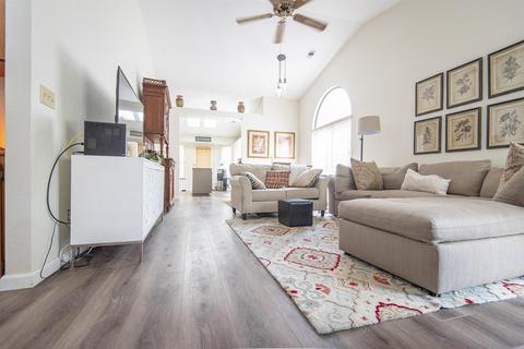 1402 E Vassar Dr, Visalia, CA 93292 photo 14