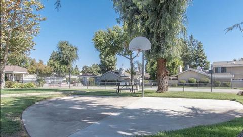 1402 E Vassar Dr, Visalia, CA 93292 photo 33